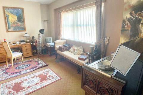 5 bedroom end of terrace house for sale - New Rd, Pantyffynnon