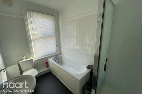 1 bedroom apartment to rent, Hayes Road, Clacton-on-sea