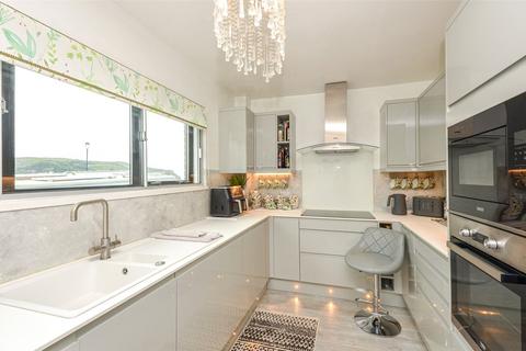 2 bedroom apartment for sale, Carmen Sylva Road, Llandudno, Conwy, LL30