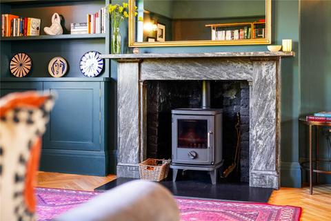 4, Cumberland House, 16 Highbury Crescent, London, N5 1RT