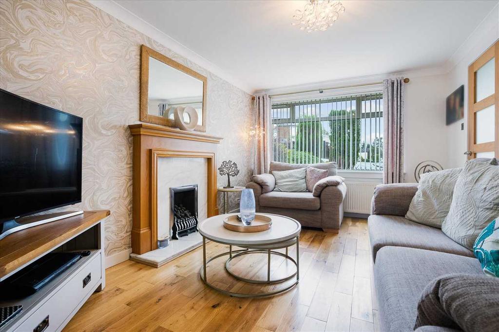 Annan Avenue, Gardenhall, EAST KILBRIDE 3 bed semidetached house for