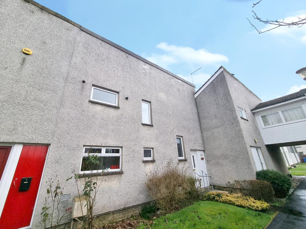 Troon Avenue, East Kilbride 3 bed terraced house £725 pcm (£167 pw)
