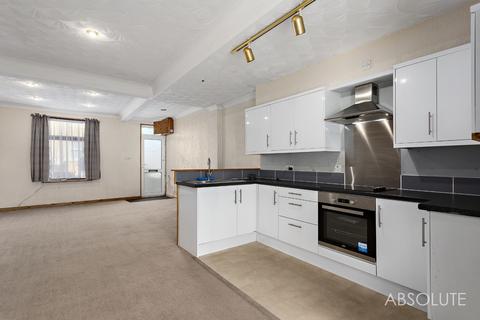 18 Bay View, Paignton, TQ3 2DL