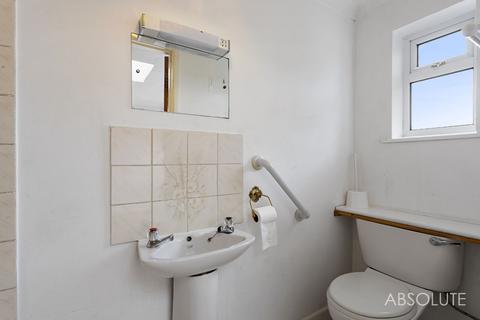 18 Bay View, Paignton, TQ3 2DL