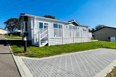 2 bedroom lodge for sale, Ashford, Kent, TN27