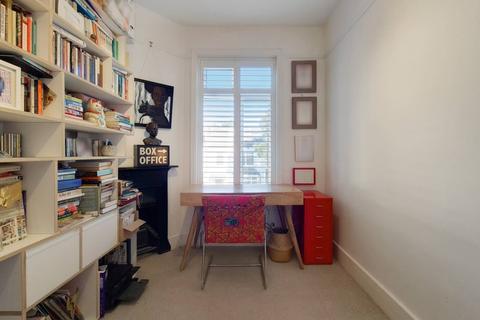 109 Dallinger Road, London, SE12 0TQ