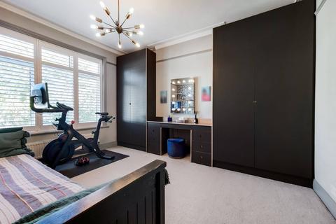 109 Dallinger Road, London, SE12 0TQ