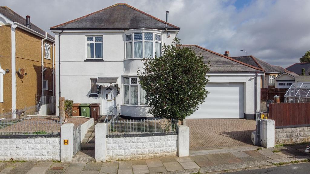 Mollison Road, Plymouth, PL5 4 bed detached house for sale £450,000