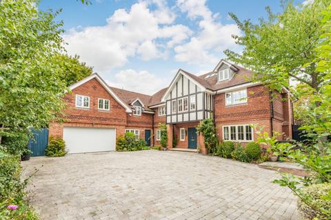 undefined, Queens Acre, Windsor, Berkshire
