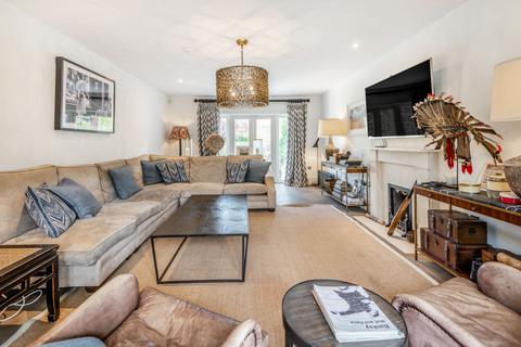 undefined, Queens Acre, Windsor, Berkshire