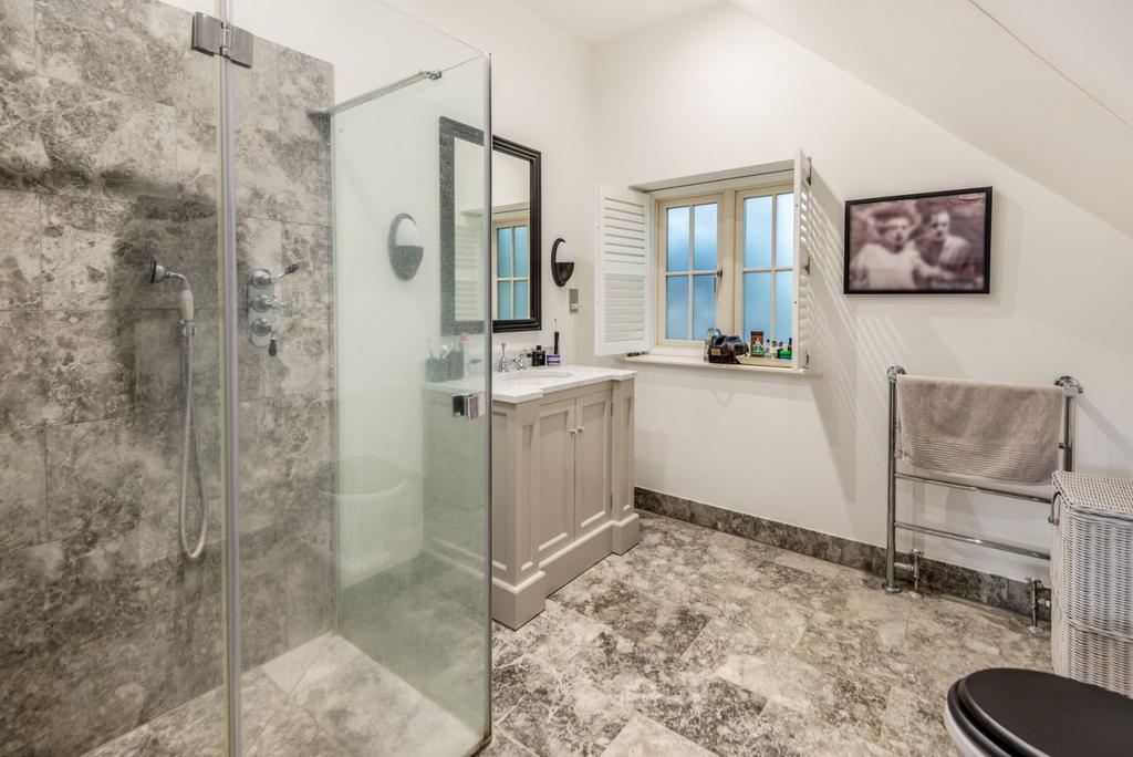 Bedroom 2 En Suite