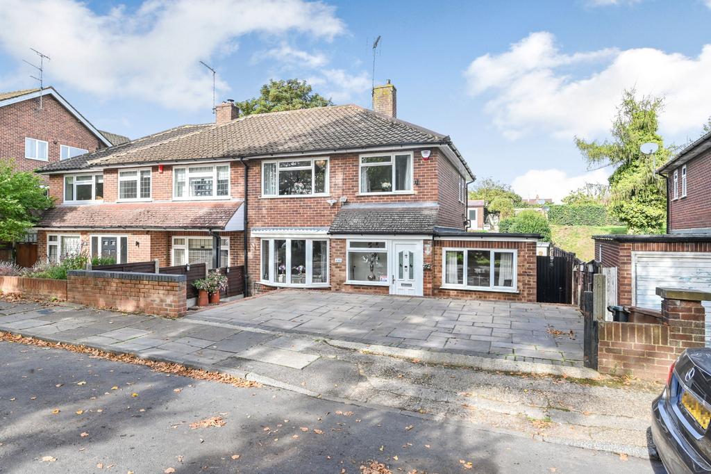 Uxbridge Road, Mill End, Rickmansworth, WD3 3 bed semidetached house