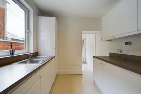 28 Cedar Road, Northampton, NN1 4RN
