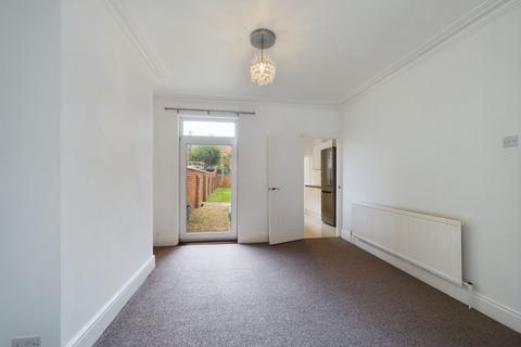 28 Cedar Road, Northampton, NN1 4RN