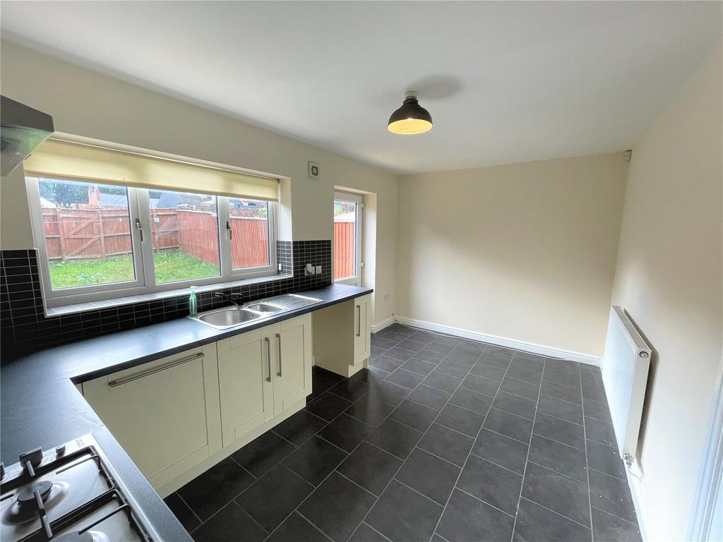 Blackbrook Road, Netherton, West... 3 bed terraced house £850 pcm (£