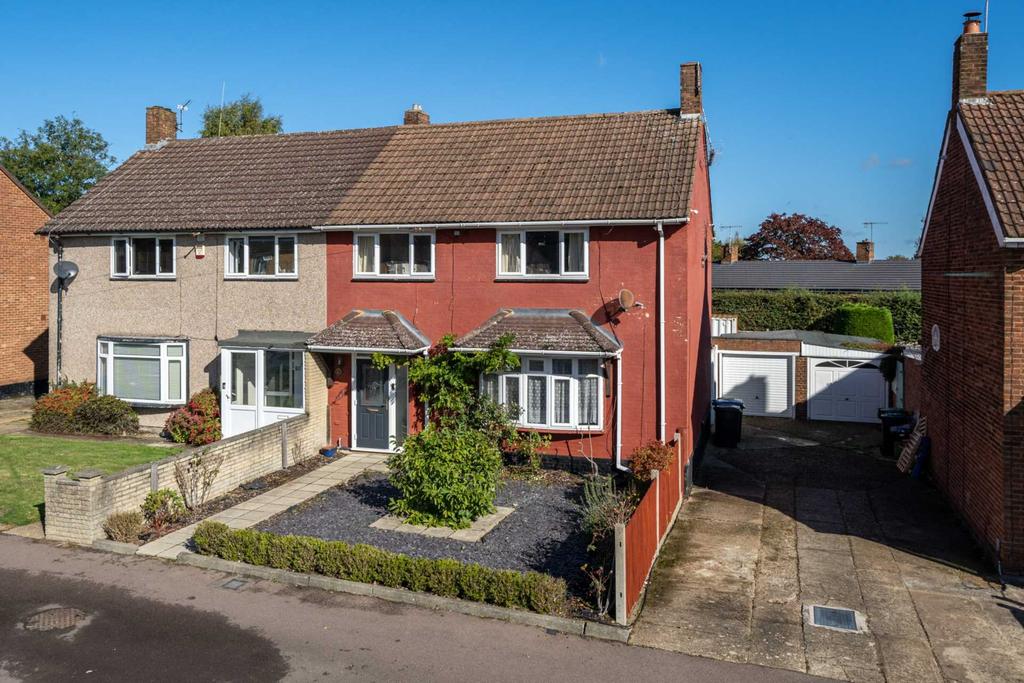 Kilnground, Hemel Hempstead 5 bed semidetached house £595,000