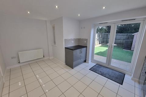 2 bedroom end of terrace house to rent, Millers Way