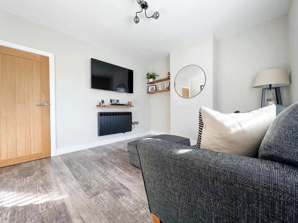 New Fosseway Road, Bristol, BS14 2 bed terraced house £270,000