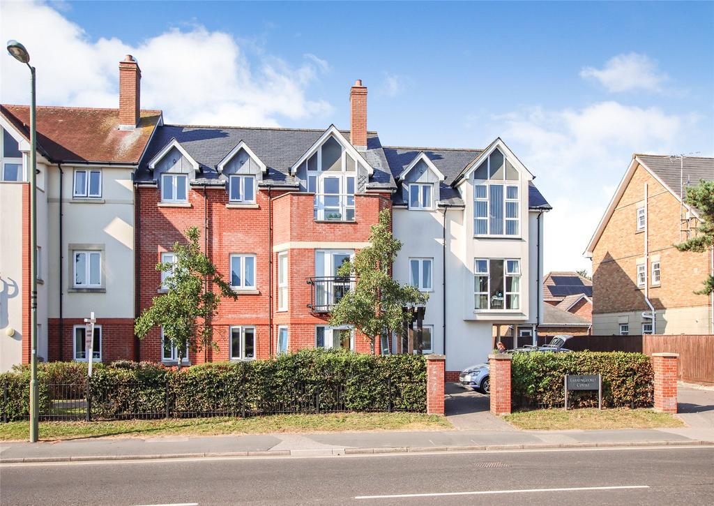 Avenue Road, Lymington, Hampshire, SO41 2 bed apartment for sale £250,000