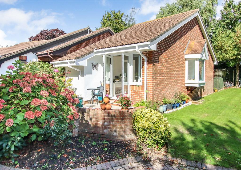 Pyrford Mews, Belmore Lane, Lymington, Hampshire, SO41 2 bed bungalow