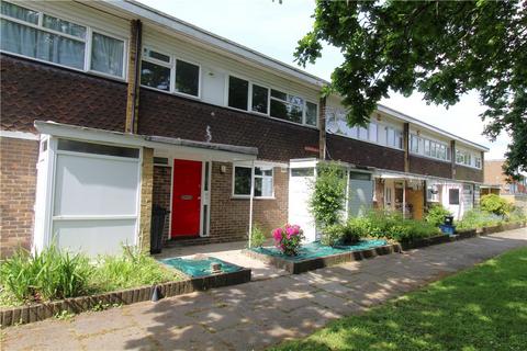 3 bedroom terraced house to rent, Bracewood Gardens, Croydon, CR0