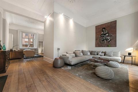 4 bedroom flat for sale, St. George's Square, SW1V