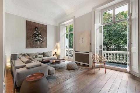 4 bedroom flat for sale, St. George's Square, SW1V