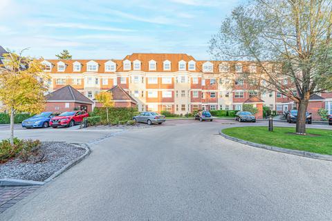 2 bedroom flat to rent, Camberley, Surrey