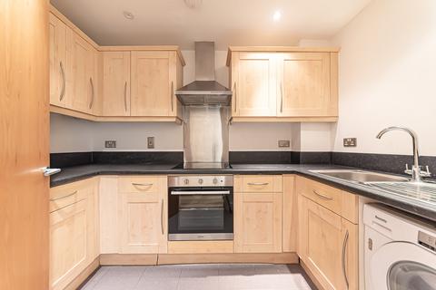 2 bedroom flat to rent, Camberley, Surrey