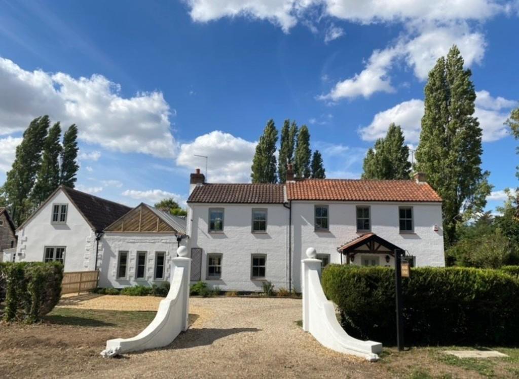 Mattishall 5 bed detached house for sale £935,000