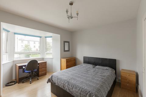 3 bedroom apartment to rent, Ferrier Crescent, Tillydrone