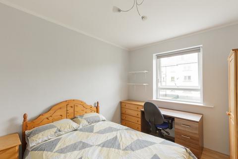 3 bedroom apartment to rent, Ferrier Crescent, Tillydrone