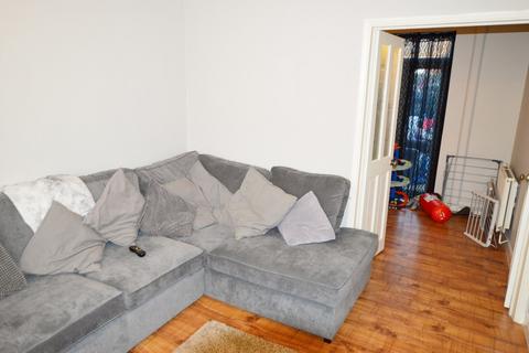 2 bedroom terraced house to rent, Goodwin Road, Slough