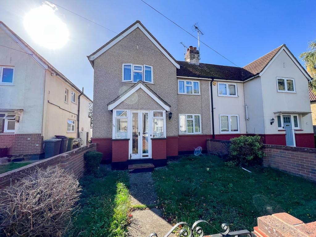 Doggetts Close, Rochford 3 bed semidetached house £350,000