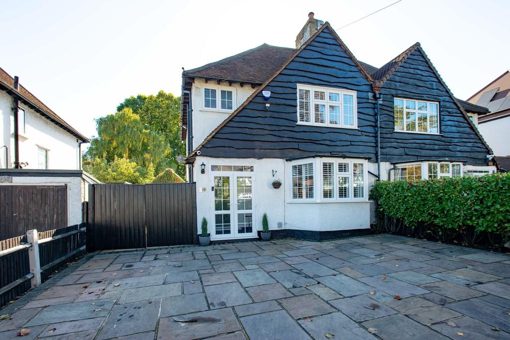 Petts Wood Road, Petts Wood East 3 bed semidetached house £925,000