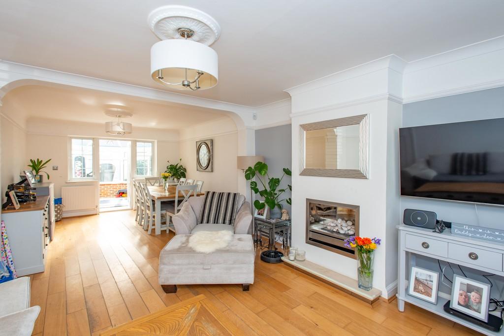 Petts Wood Road, Petts Wood East 3 bed semidetached house £925,000