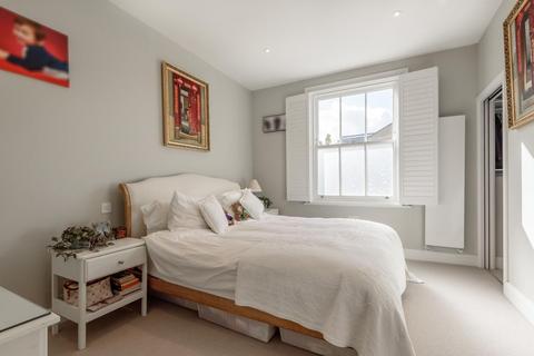 21 Bridgford Street, London, SW18 3TQ
