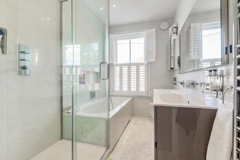 21 Bridgford Street, London, SW18 3TQ