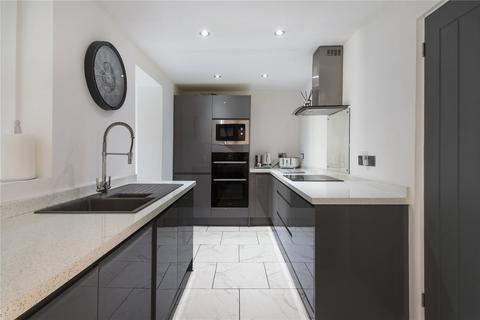 11 Cornwell Avenue, Gravesend, DA12 5HS