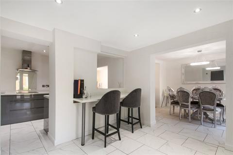 11 Cornwell Avenue, Gravesend, DA12 5HS