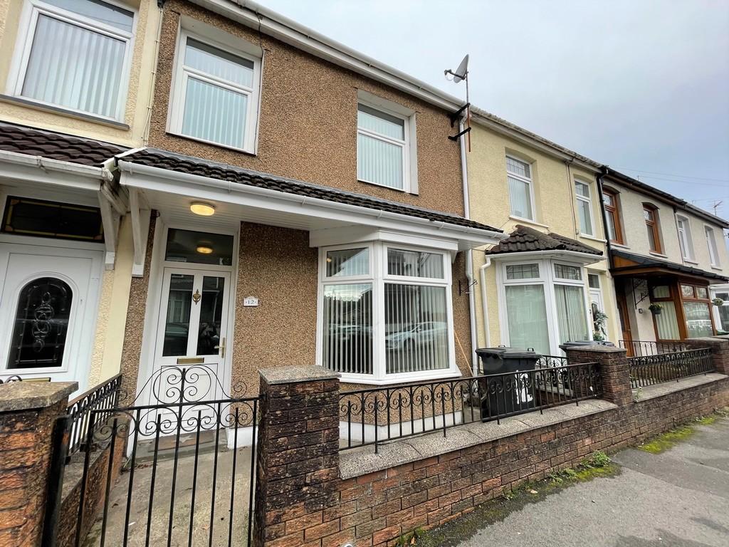 Fife Street, Abercynon 2 bed terraced house £165,000