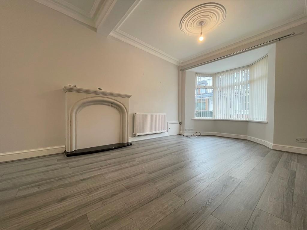 Fife Street, Abercynon 2 bed terraced house £165,000
