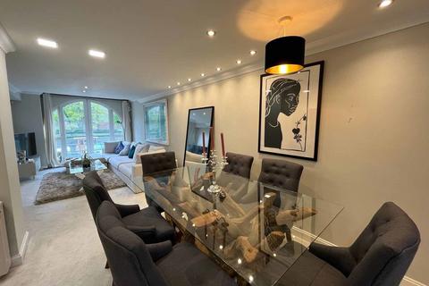 2 bedroom apartment to rent, Waterfront House