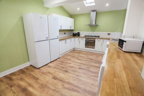 7 bedroom terraced house for sale - 23 Sheil Road