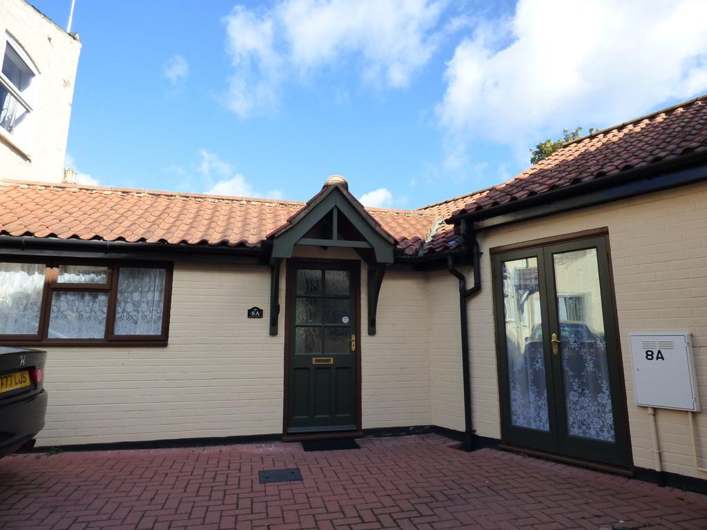 Bridge View, Ramsgate, Louth. LN11 0NE 2 bed terraced bungalow £595