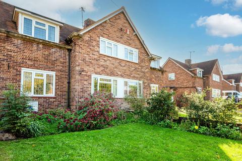 32 Pond Meadow, Guildford, GU2 8LF