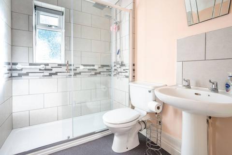 32 Pond Meadow, Guildford, GU2 8LF