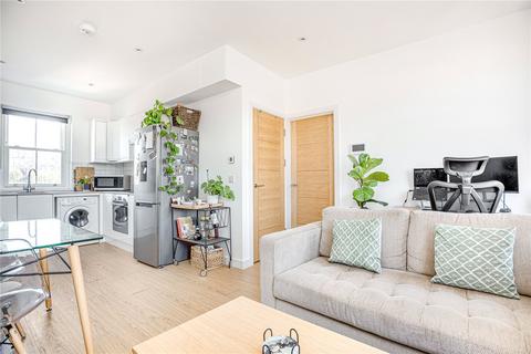 2 bedroom flat to rent, Northcote Road, London