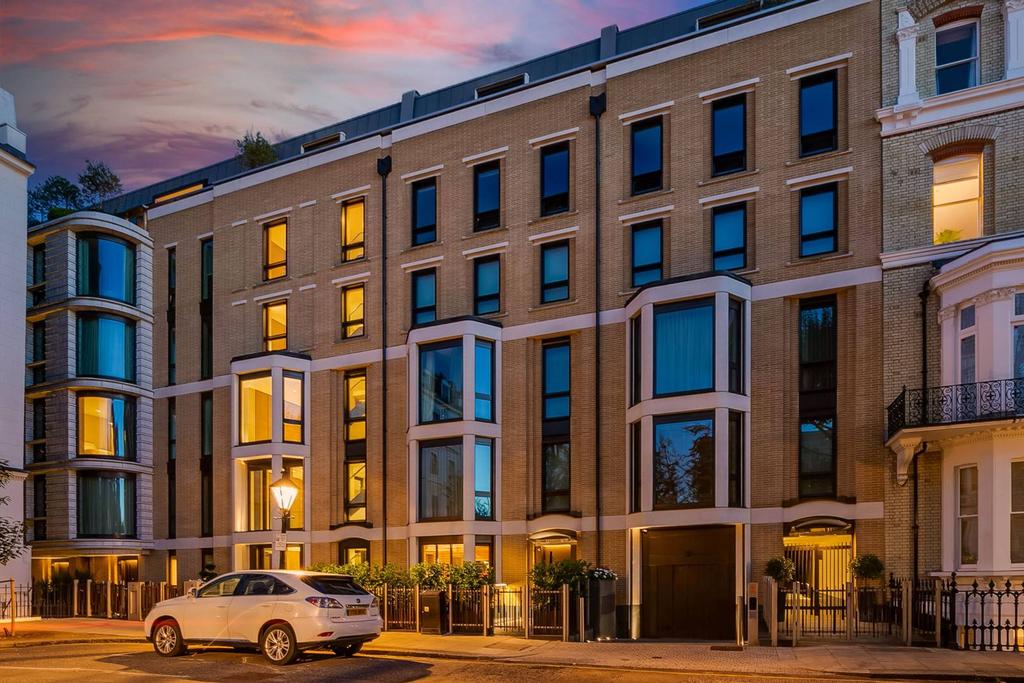 Vicarage Gate, Kensington, London, W8 3 bed flat - £5,300,000