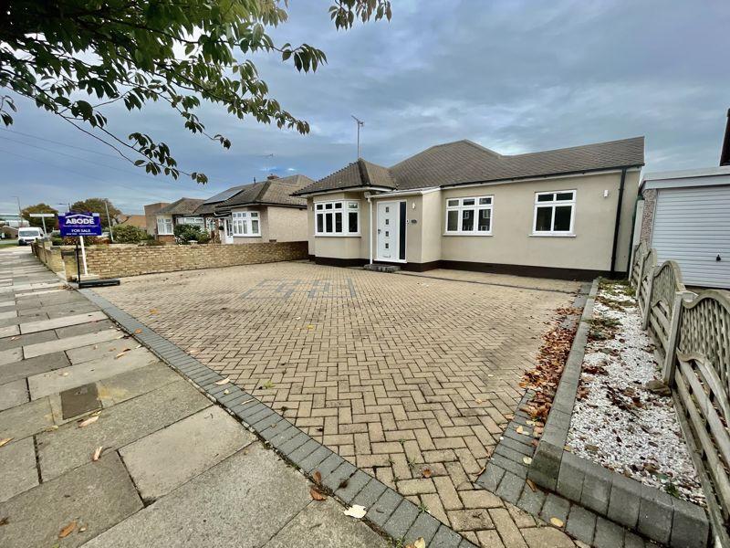 Manners Way, SouthendOnSea 3 bed detached bungalow for sale £450,000
